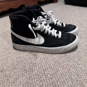 Nike Blazer Mid
Vintage Suede Black (Women's)